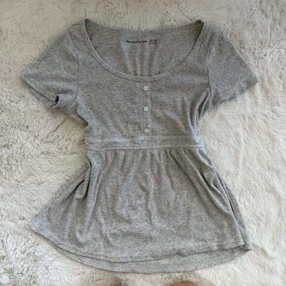 Abercrombie Kids Tops - abercrombie kids Grey Ribbed Button-Up Scoop Neck Empire Waist Top Size 11/12